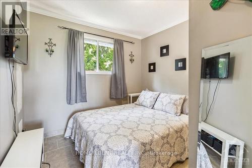 947 Lacroix Road, Clarence-Rockland, ON - Indoor Photo Showing Bedroom