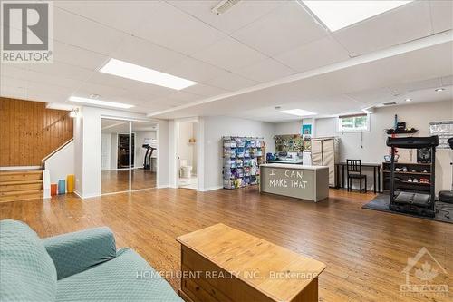 947 Lacroix Road, Clarence-Rockland, ON - Indoor Photo Showing Living Room