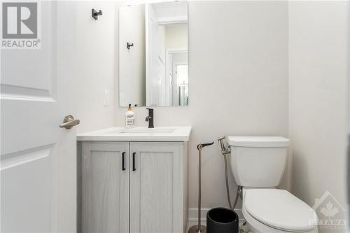 2080 Elevation Road, Ottawa, ON - Indoor Photo Showing Bathroom