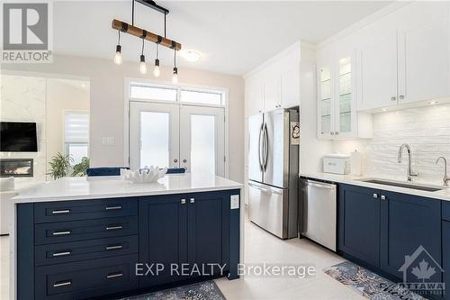 2080 Elevation Road, Ottawa, ON - Indoor Photo Showing Kitchen With Upgraded Kitchen