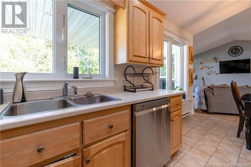 28 Hazelton, Quispamsis, NB - Indoor Photo Showing Kitchen With Double Sink