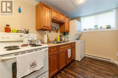 28 Hazelton, Quispamsis, NB - Indoor Photo Showing Kitchen With Double Sink