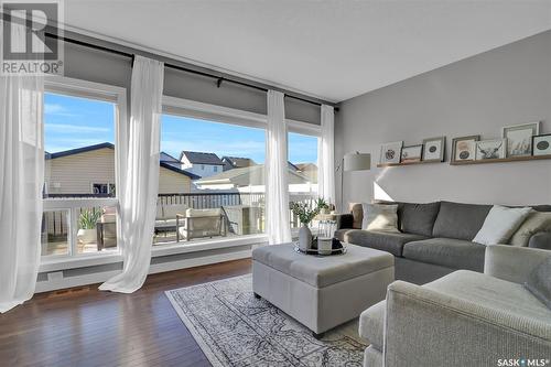 3549 Green Bank Road, Regina, SK - Indoor Photo Showing Living Room