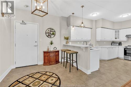 200 Manning Road Unit# 406, Tecumseh, ON - Indoor Photo Showing Kitchen