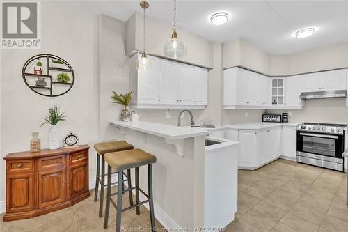 200 Manning Road Unit# 406, Tecumseh, ON - Indoor Photo Showing Kitchen