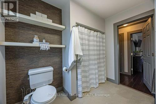 144 Baseline Road W, London, ON - Indoor Photo Showing Bathroom