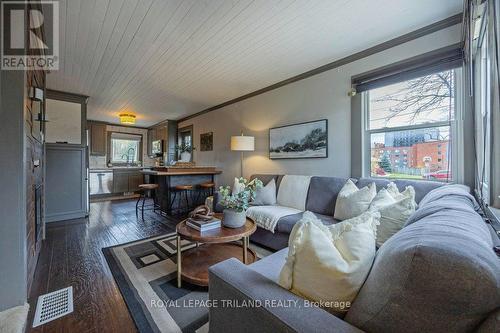 144 Baseline Road W, London, ON - Indoor Photo Showing Living Room With Fireplace