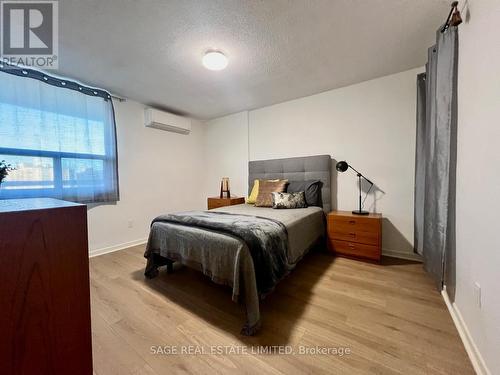 1006 - 1 Royal Orchard Boulevard, Markham, ON - Indoor Photo Showing Bedroom