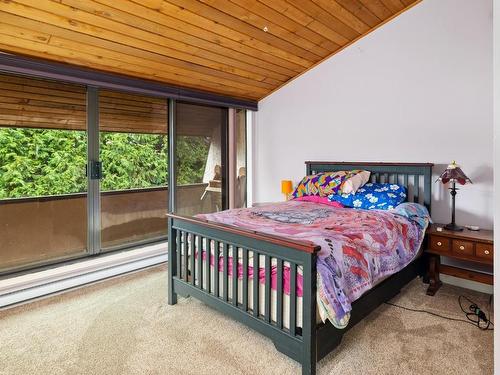 31-5951 Lakes Rd, Duncan, BC - Indoor Photo Showing Bedroom