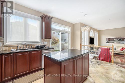 119 Whitestone Drive, Ottawa, ON - Indoor Photo Showing Kitchen