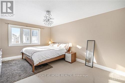 119 Whitestone Drive, Ottawa, ON - Indoor Photo Showing Bedroom