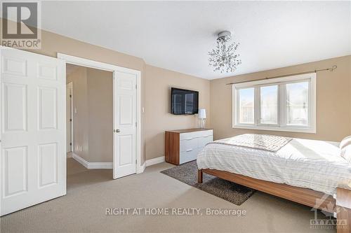 119 Whitestone Drive, Ottawa, ON - Indoor Photo Showing Bedroom