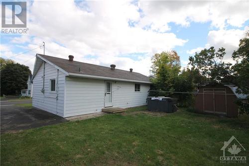 52 Lavinia Street, Smiths Falls, ON - Outdoor