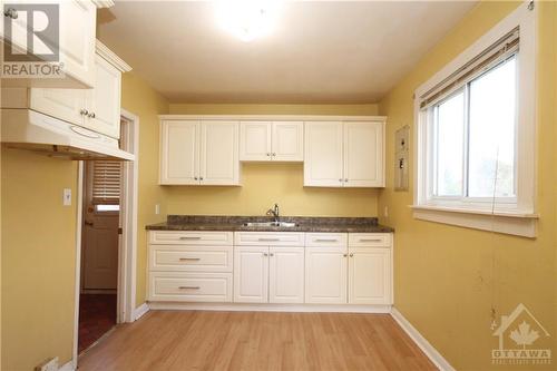 52 Lavinia Street, Smiths Falls, ON - Indoor Photo Showing Other Room