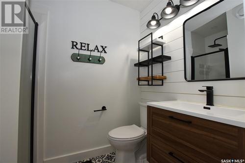 211 Victor Terrace, Dalmeny, SK - Indoor Photo Showing Bathroom