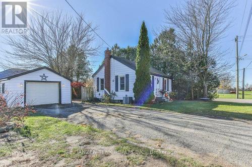 Single car, detached garage - 8 George Street, Norfolk (Langton), ON - Outdoor