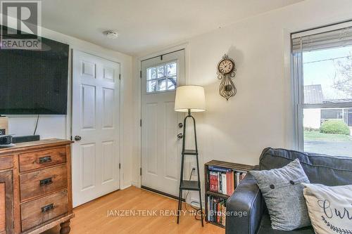 Front door entrance - 8 George Street, Norfolk (Langton), ON - Indoor Photo Showing Other Room