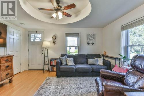 8 George Street, Norfolk (Langton), ON - Indoor Photo Showing Living Room