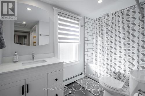 171 Elm Street, Port Colborne (878 - Sugarloaf), ON - Indoor Photo Showing Bathroom