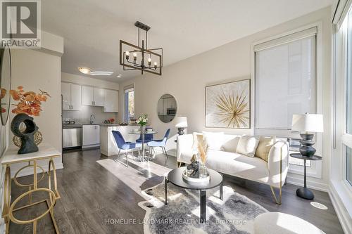 Th1 - 51 Florence Street, Toronto, ON - Indoor Photo Showing Living Room