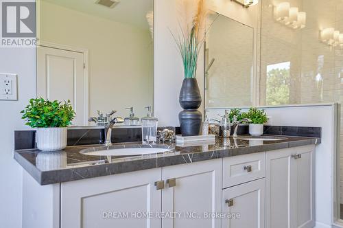 214 Yorkton Boulevard, Markham, ON - Indoor Photo Showing Bathroom