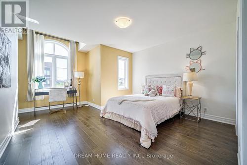 214 Yorkton Boulevard, Markham, ON - Indoor Photo Showing Bedroom