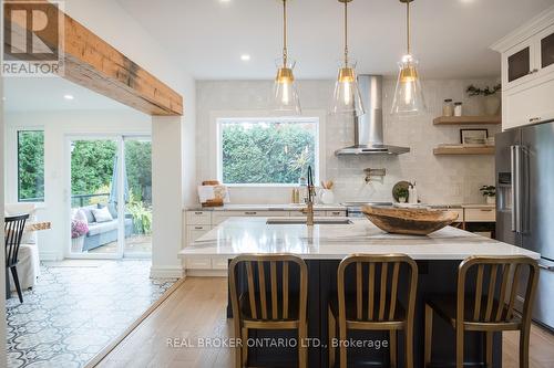 39 Henderson Street, Centre Wellington, ON - Indoor Photo Showing Kitchen With Upgraded Kitchen