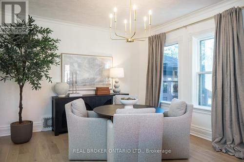 39 Henderson Street, Centre Wellington, ON - Indoor Photo Showing Living Room