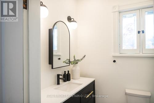 39 Henderson Street, Centre Wellington, ON - Indoor Photo Showing Bathroom