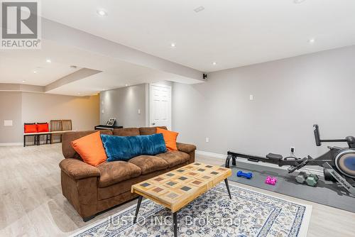 190 Severn Drive, Guelph, ON - Indoor Photo Showing Living Room