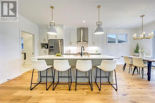 6755 Shaker Lane, Plympton-Wyoming, ON - Indoor Photo Showing Kitchen With Upgraded Kitchen