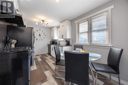 384 Bentinck Street, St Clair, ON - Indoor Photo Showing Dining Room