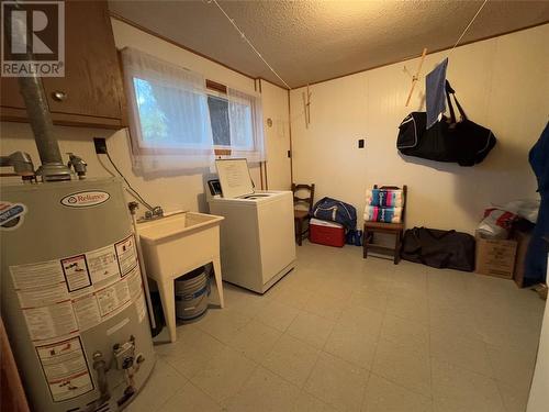 1073 Thompson Street, Sarnia, ON - Indoor Photo Showing Laundry Room