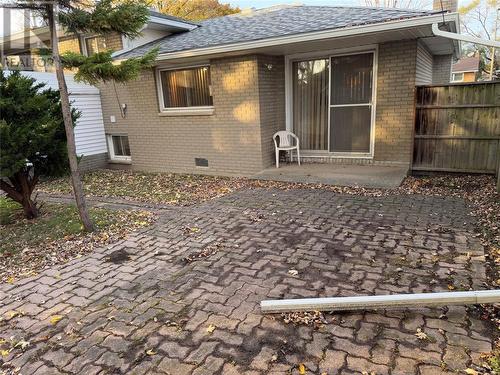 1073 Thompson Street, Sarnia, ON - Outdoor