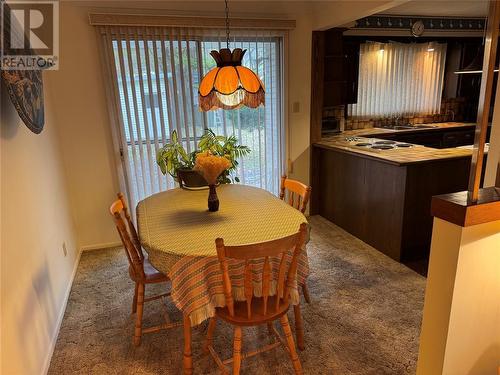 1073 Thompson Street, Sarnia, ON - Indoor Photo Showing Dining Room