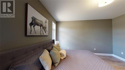 654 Ketter Way, Plympton-Wyoming, ON - Indoor Photo Showing Bedroom