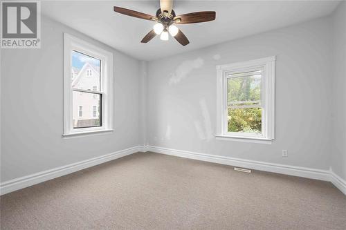 326 College Avenue North, Sarnia, ON - Indoor Photo Showing Other Room