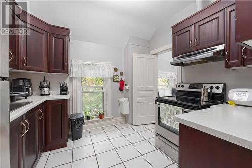 326 College Avenue North, Sarnia, ON - Indoor Photo Showing Kitchen