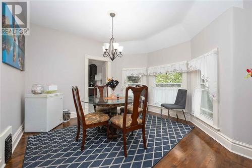 326 College Avenue North, Sarnia, ON - Indoor Photo Showing Dining Room