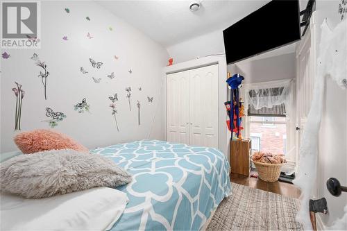 326 College Avenue North, Sarnia, ON - Indoor Photo Showing Bedroom