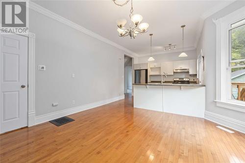 326 College Avenue North, Sarnia, ON - Indoor Photo Showing Kitchen