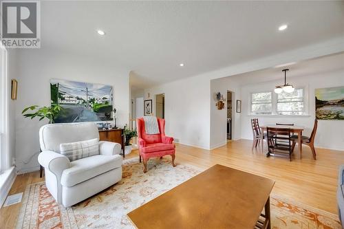 1457 Mc Crie Street, Sarnia, ON - Indoor Photo Showing Living Room