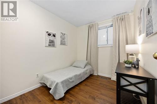 200 St. Clair Boulevard Unit# 6, St Clair, ON - Indoor Photo Showing Bedroom