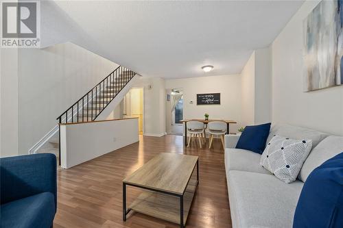 200 St. Clair Boulevard Unit# 6, St Clair, ON - Indoor Photo Showing Living Room