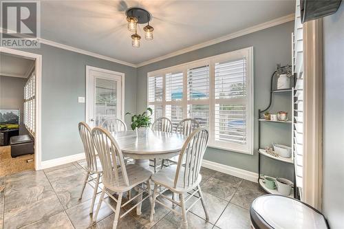 2715 Sandfield Crescent, Sarnia, ON - Indoor Photo Showing Dining Room