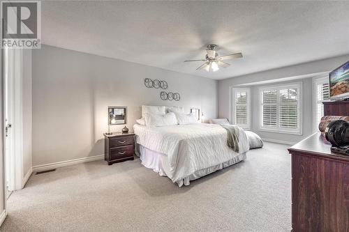 2715 Sandfield Crescent, Sarnia, ON - Indoor Photo Showing Bedroom