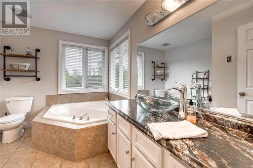 2715 Sandfield Crescent, Sarnia, ON - Indoor Photo Showing Bathroom