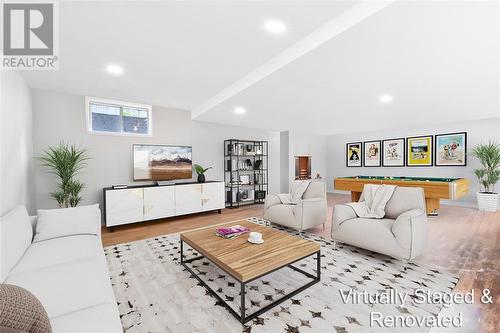 2715 Sandfield Crescent, Sarnia, ON - Indoor Photo Showing Living Room