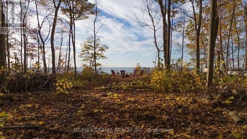 4057 Cullen Drive, Plympton-Wyoming (Plympton Wyoming), ON - Outdoor With View