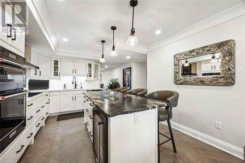 1510 Venetian Boulevard Unit# M-3, Point Edward, ON - Indoor Photo Showing Kitchen With Upgraded Kitchen